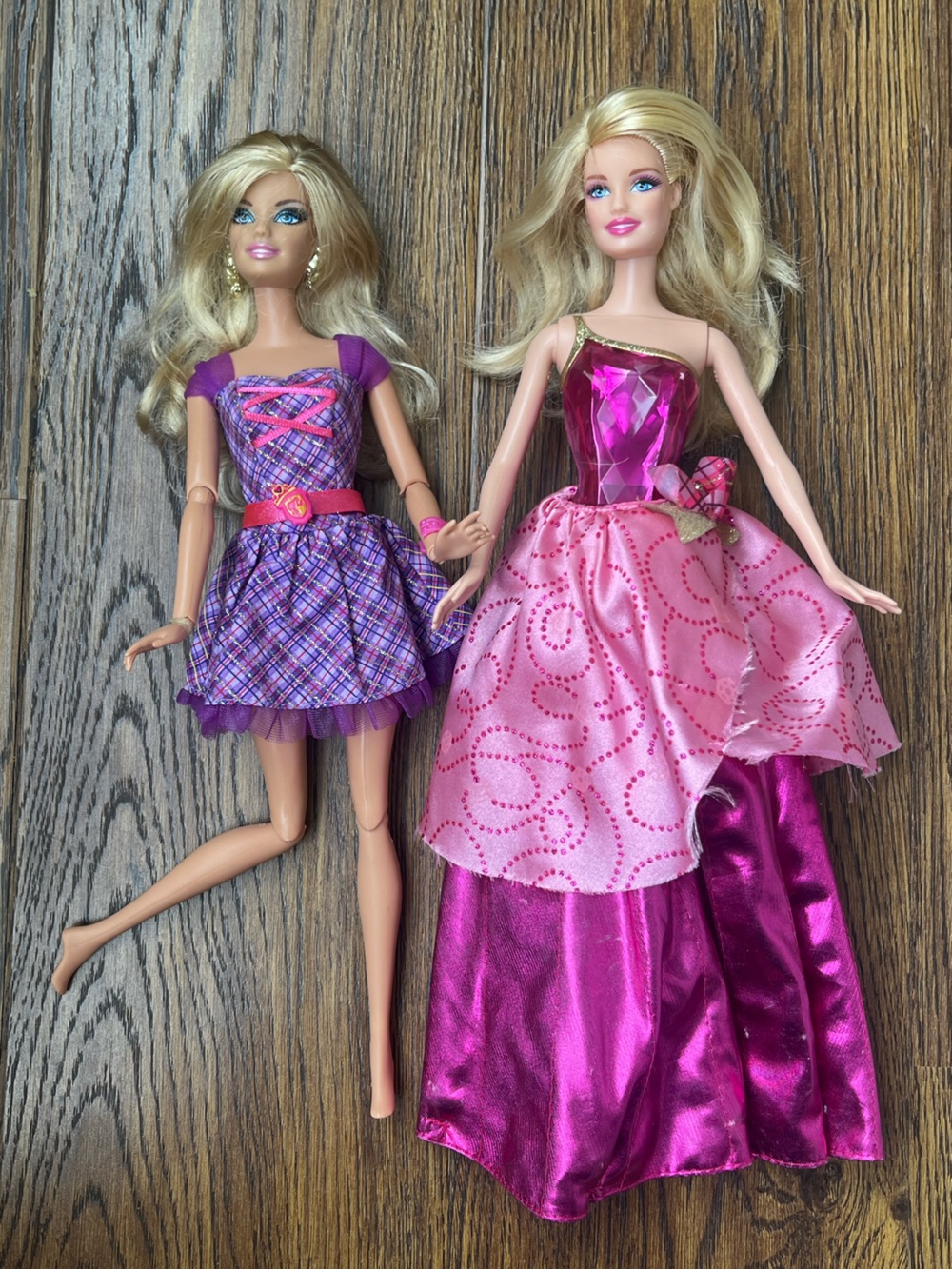 Barbie Princess Charm School Blair Doll in Transforming Pink Dress Delancy dres